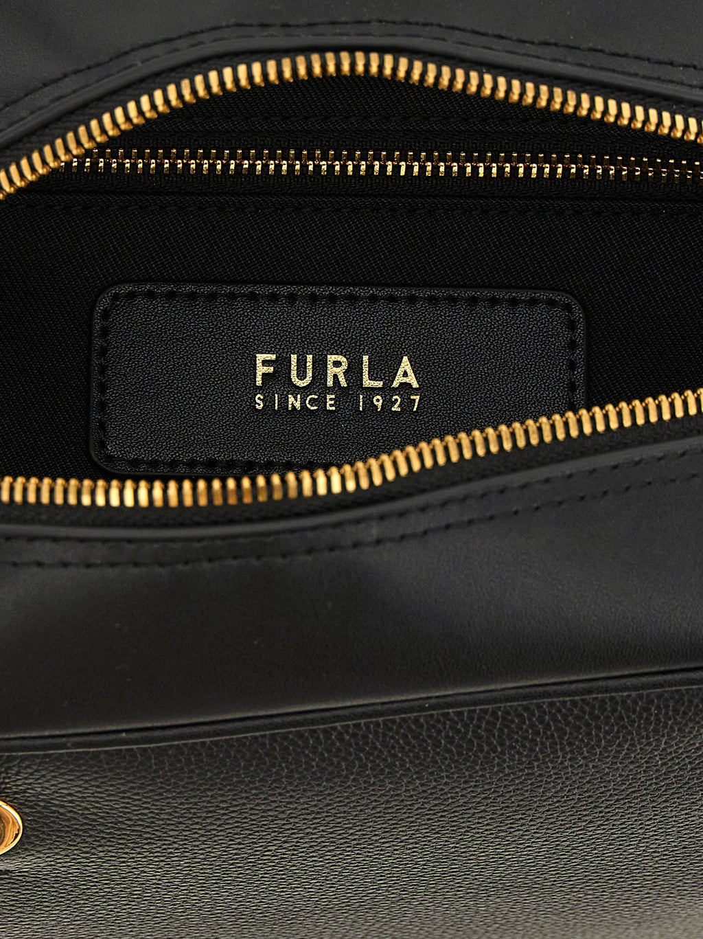 Furla Poppy M Handbag Black Calfskin Leather