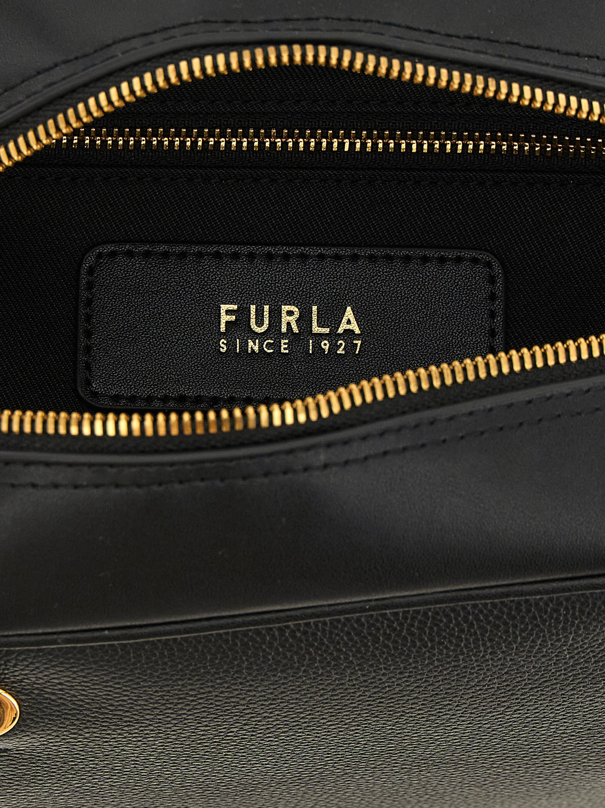 Furla Poppy M Handbag Black Calfskin Leather