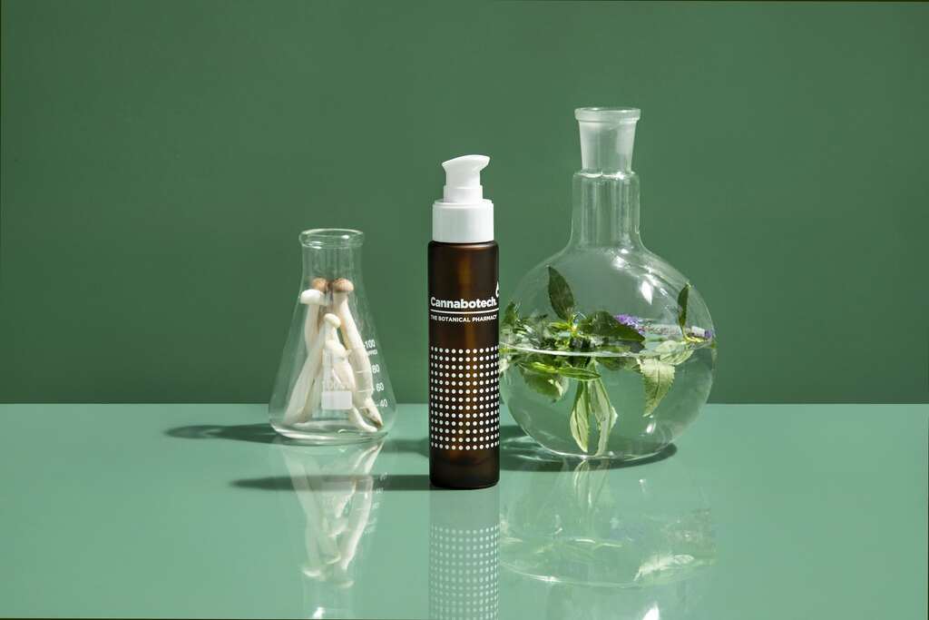 CBD & Mushroom Skin Balm by Voyager 50ml 750mg Soothe Skin Balm